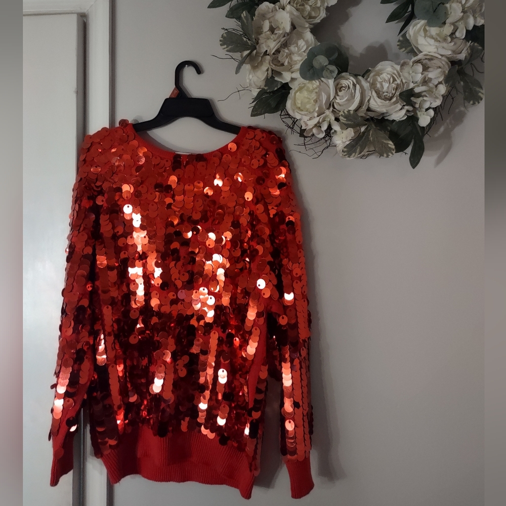 Red sequin sweater, size L perfect for Valentine's Day! 💌
